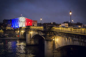 « Pour bien comprendre la prévarication et l’acte de forfaiture qui pourraient peut-être concerner l’Hexagone si les faits étaient prouvés après les résultats de la commission d’enquête de l’Assemblée nationale, ce serait un conte philosophique tout droit sorti de l’imaginaire de son auteur ! Mais, attention, si cette histoire est née de l’imagination, elle n’est donc pas inimaginable ! ».