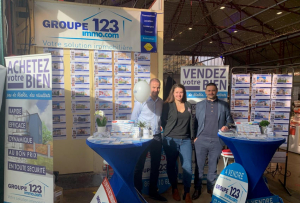 « Soleil, sourires et chalands devraient faire bon ménage sur le Salon de l’Immobilier de Migennes où les affaires commerciales pourraient se concrétiser. C’est ce que souhaitent Baptiste CHAPUIS et ses équipes du groupe 123 Immobilier ! ».