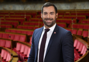 « Le député de la troisième circonscription de l’Yonne Julien ODOUL vient d’être nommé par le Conseil national du Rassemblement National directeur de campagne des futures élections législatives. Il fera équipe avec son homologue et voisin du Loiret, Thomas MENAGE. Des élections législatives qui pourraient être anticipées et se dérouler en juillet prochain… ».